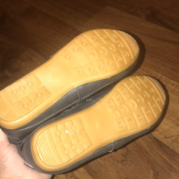 NEW Women’s size 6 stylish gray ankle boot slides - Picture 5 of 5